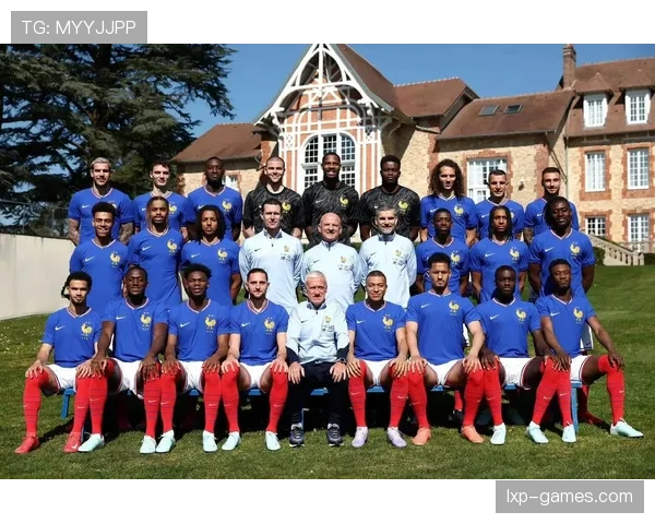 姆巴佩携手格列兹曼重聚法国队，共启冲击国际赛场新荣誉之旅