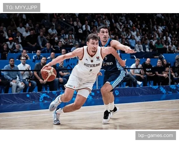 扬尼斯篮下单打重塑得分结构胜过上季